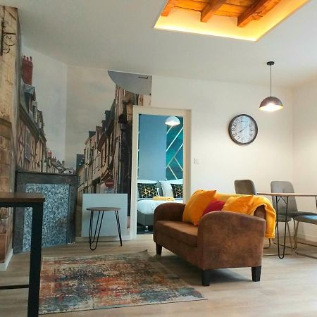 Les Volets Bleus - Refaits à neuf, deux appartements et un studio, Jardin Bourges Exterior foto